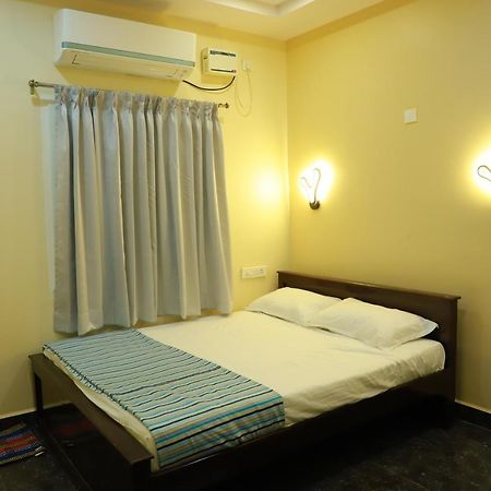 Lsr Hill View Residency Hotel Srikalahasti Exterior foto