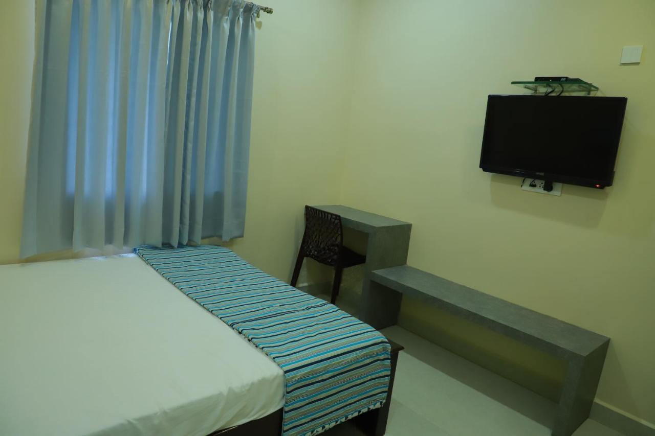 Lsr Hill View Residency Hotel Srikalahasti Exterior foto