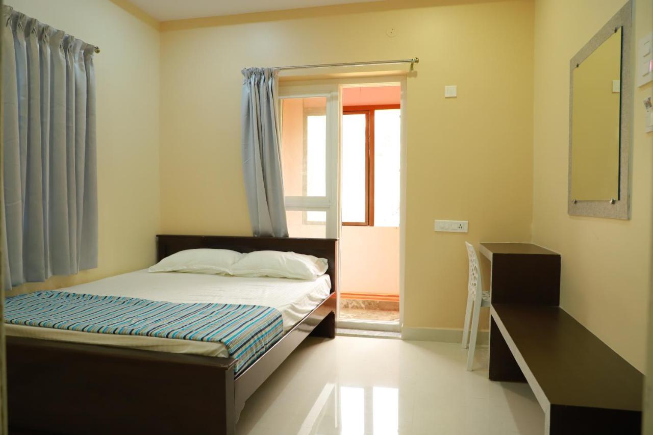 Lsr Hill View Residency Hotel Srikalahasti Exterior foto